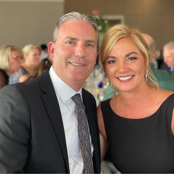 Meet your Posher, Carolyn - Picture 2 of 2